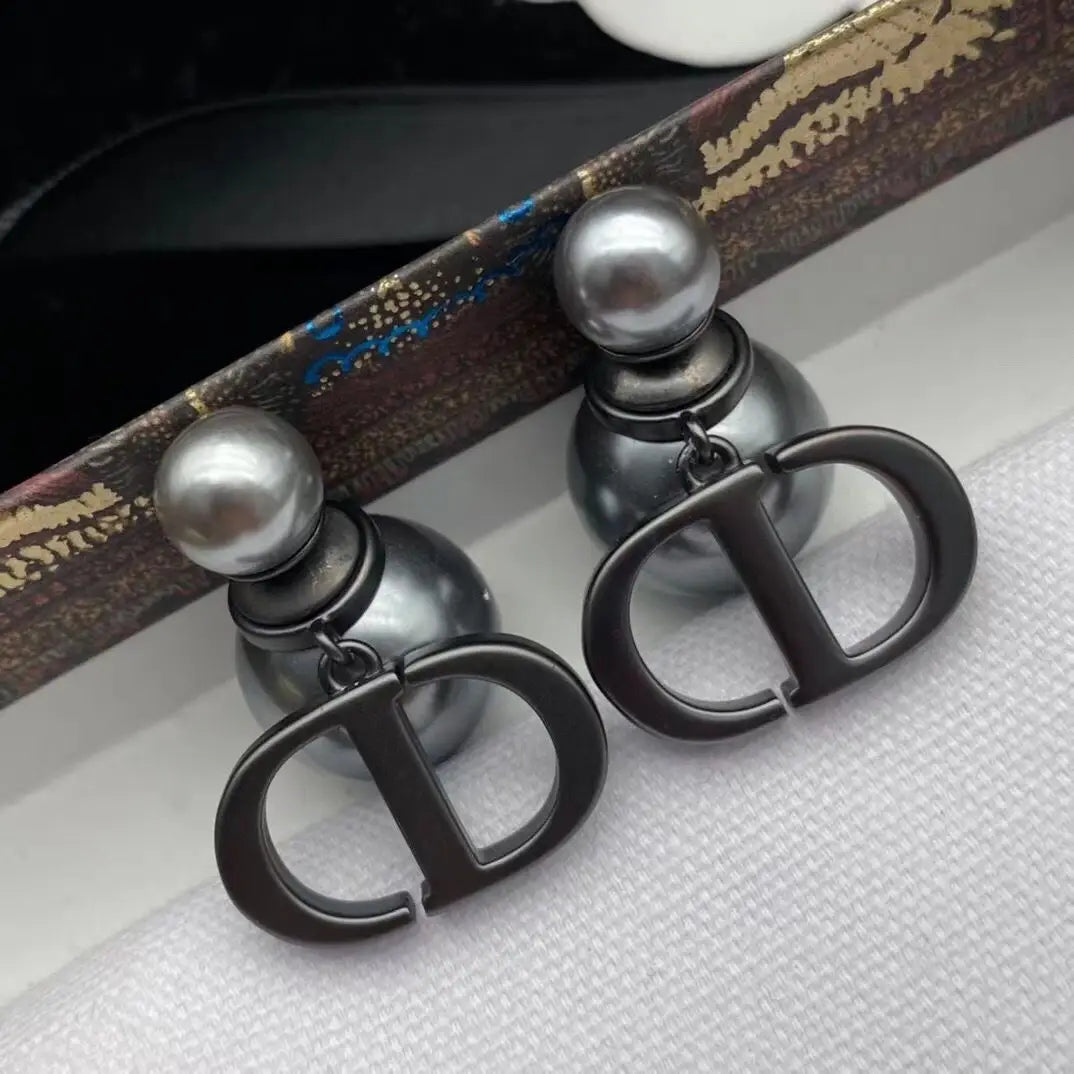 D-Shape Pearl Earrings Gold Black Rose Gold