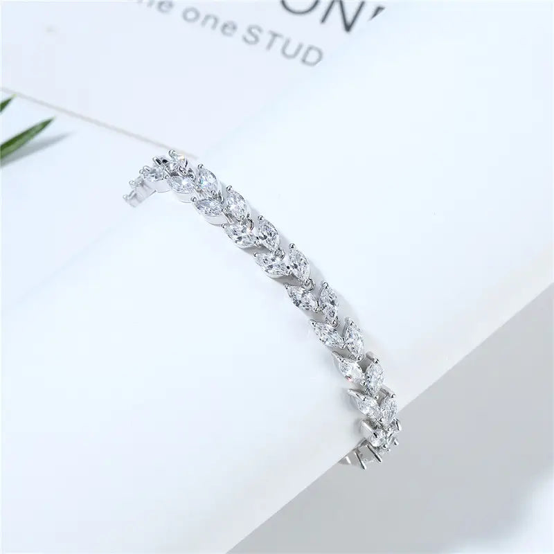 Zircon Rice Bracelet for Women, Silver, Wicker Leaf Design